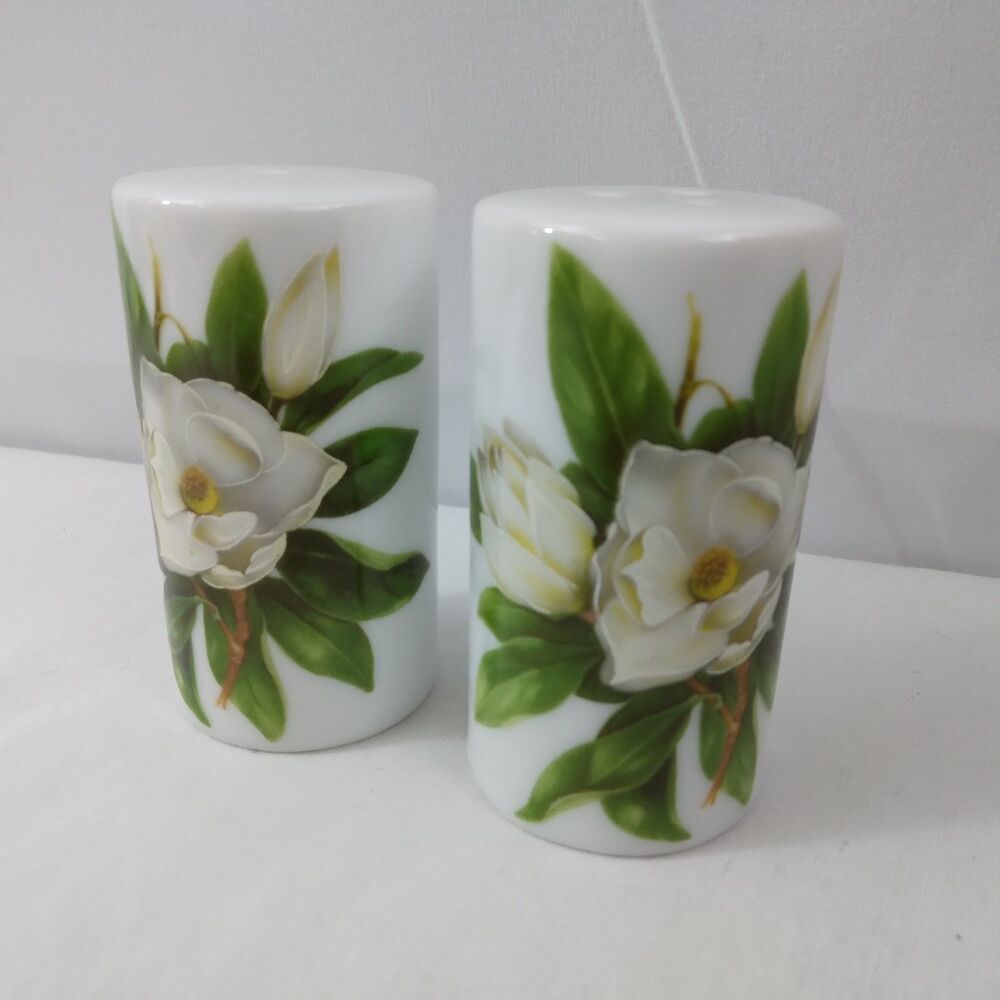 Vintage White Floral Salt & Pepper Shakers Ceramic Treasure Inc Cottagecore - Picture 3 of 9